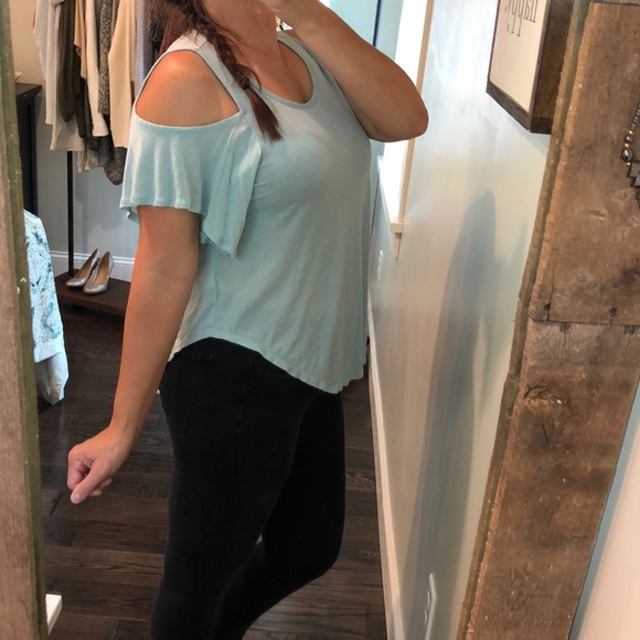 Express factory xsmall cold shoulder top - Picture 4 of 5